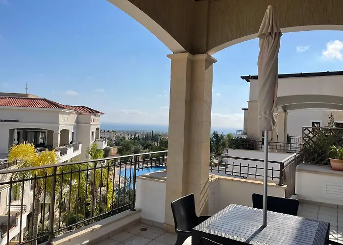 Eleona\'S Royal Gardens By Yiota - Luxury 2 Bed Apartment In Exclusive Complex